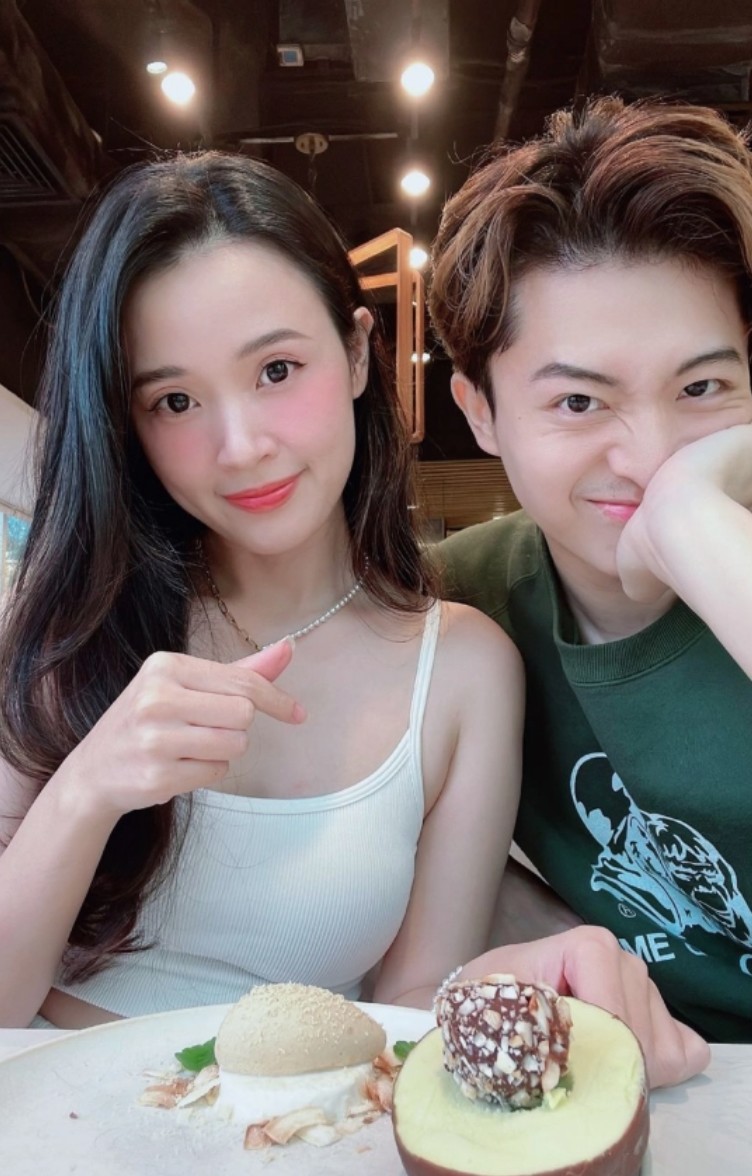 Midu và Harry Lu gặp lại sau 8 năm đóng chung phim 4 năm, 2 chàng, 1 tình yêu.