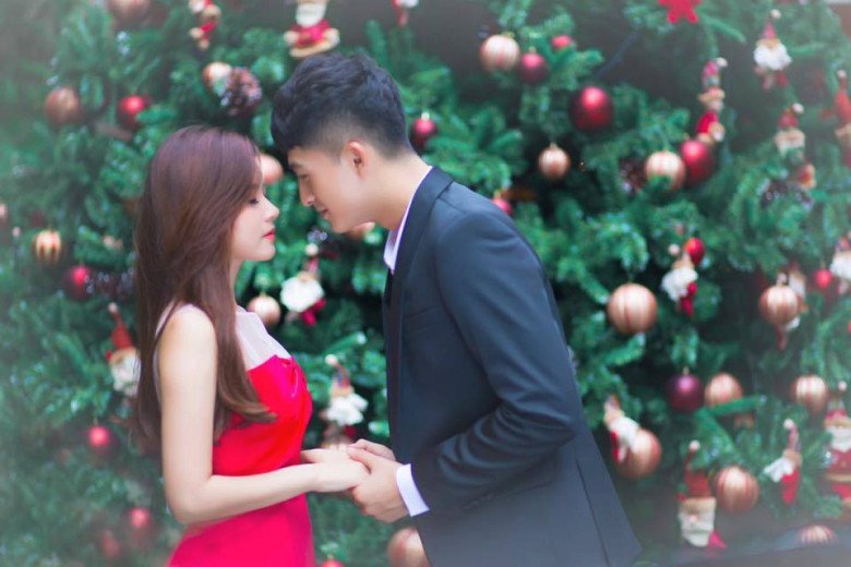 Midu và Harry Lu cũng từng liên tục được đẩy thuyền sau phim 4 năm, 2 chàng, 1 tình yêu.