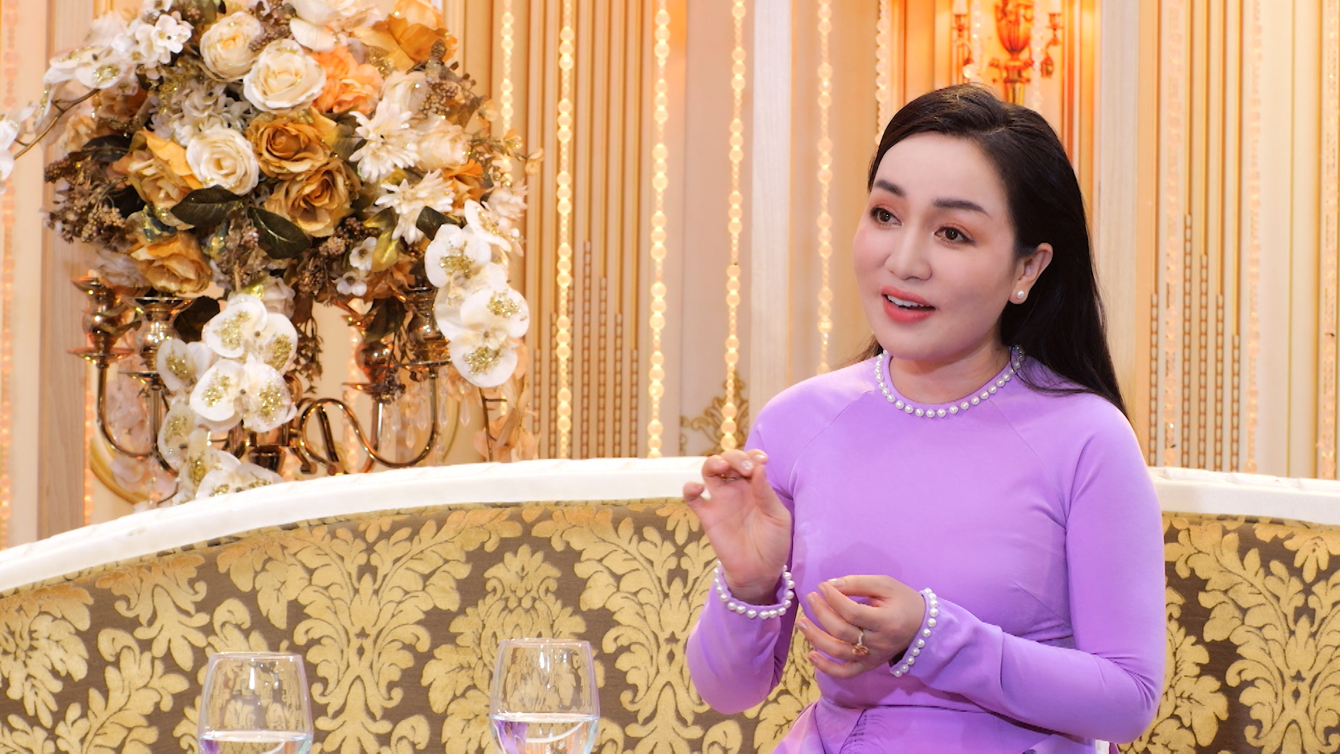 Chuyện ít biết về con gái nuôi ca sĩ Hương Lan: Xinh đẹp, giọng hát ngọt ngào, U40 chưa chồng con - 6