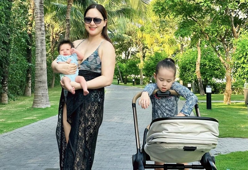 "Tôi muốn cho con bú mẹ hoàn toàn vì đó là điều tự nhiên nhất của cuộc sống và đó cũng là điều tốt nhất cho cả bé lẫn mẹ về sức khỏe, tinh thần" - Nữ diễn viên Cả một đời ân oán cho biết. 
