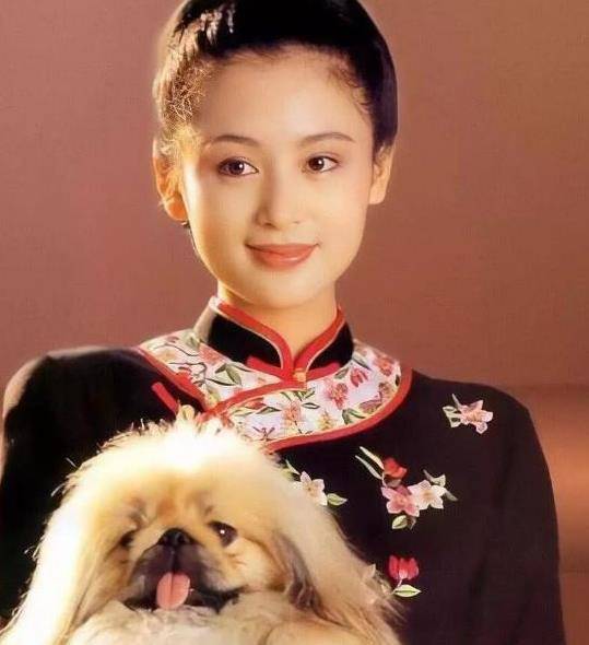 "Người phụ nữ đẹp nhất Trung Quốc" 55 tuổi trẻ như 25, có bí quyết chống già giữ dáng chỉ với 3 chữ - 3