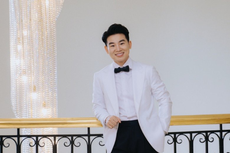 Ca sĩ, MC Việt Tú.