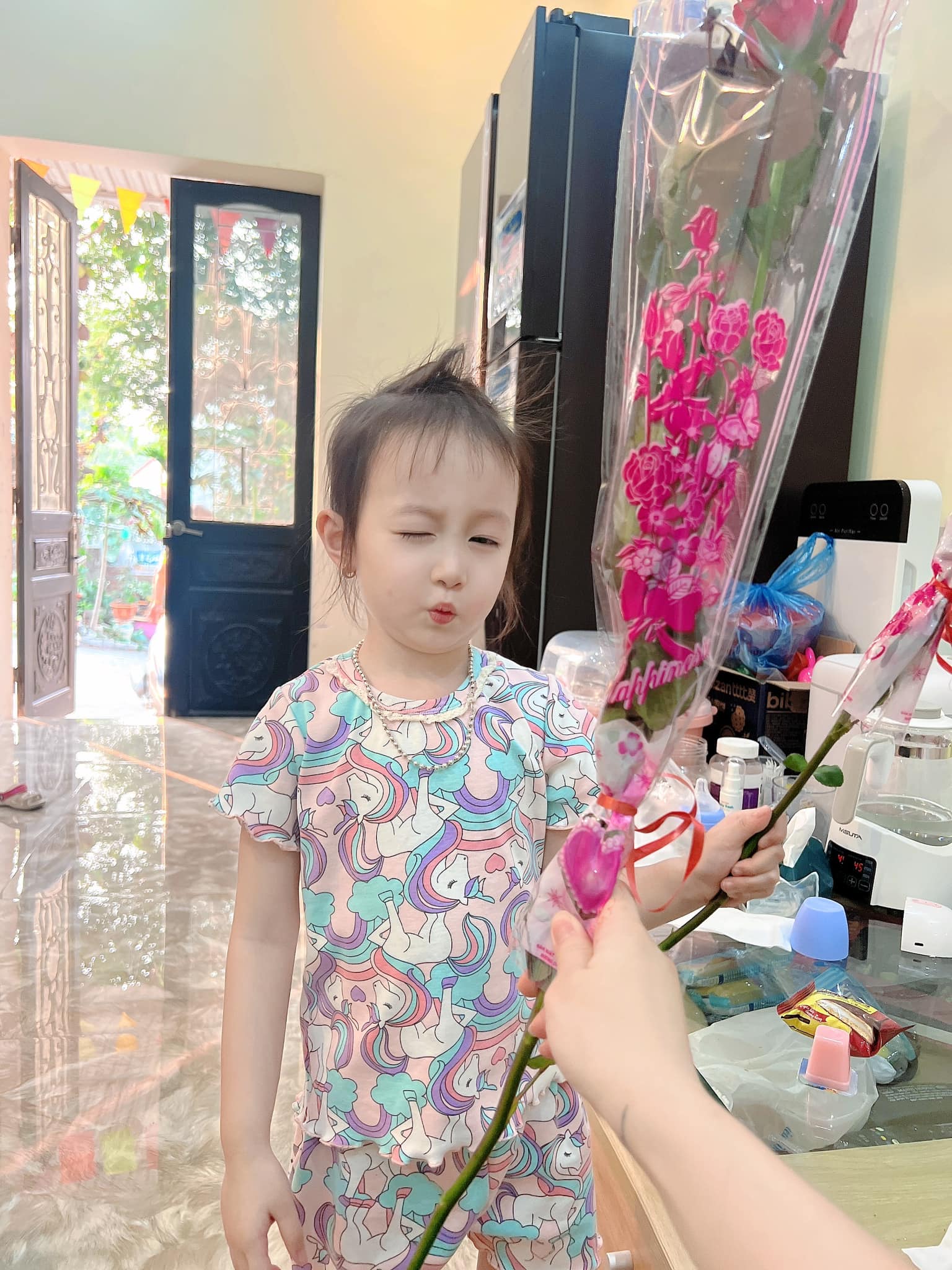 Màn debut ấn tượng của amp;#34;Em bé Điện Biênamp;#34;: Dậy từ 5h sáng tập luyện, mẹ ngạc nhiên vì con tự tin tỏa sáng - 7