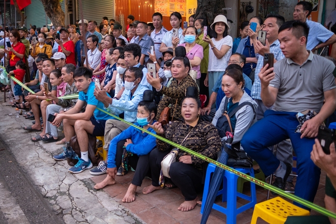 
img src
https://cdn.eva.vn/upload/2-2024/images/2024-05-07/img_89149475446595584-1715054005-194-width660height440.jpg
width660