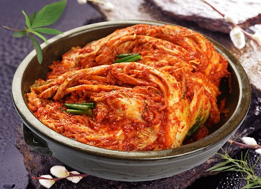 Kim chi là món ăn phổ biến từ cải thảo.