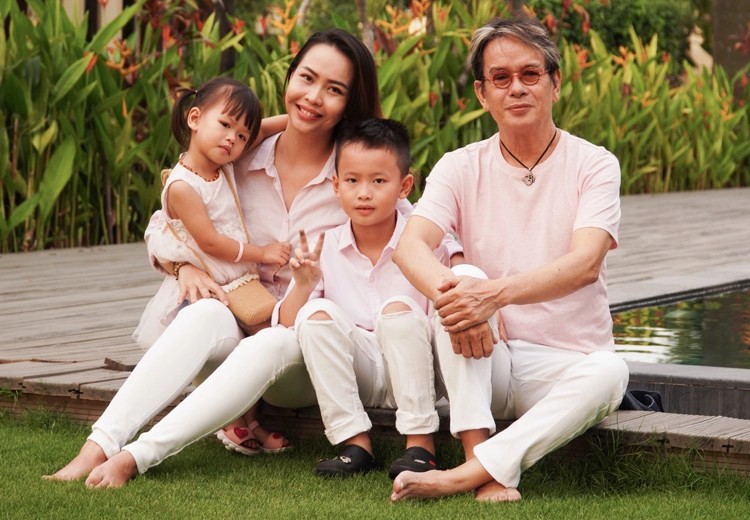 Nam nhạc sĩ Việt U80 sống với cô gái trẻ hơn 40 tuổi, được chính bố vợ amp;#34;đẩy thuyềnamp;#34; - 5