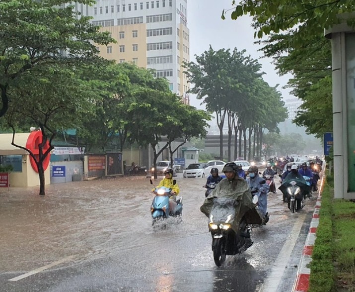 Theo dự báo thời tiết, miền Bắc nhiều nơi có mưa rào và dông. Ảnh: Đ.D