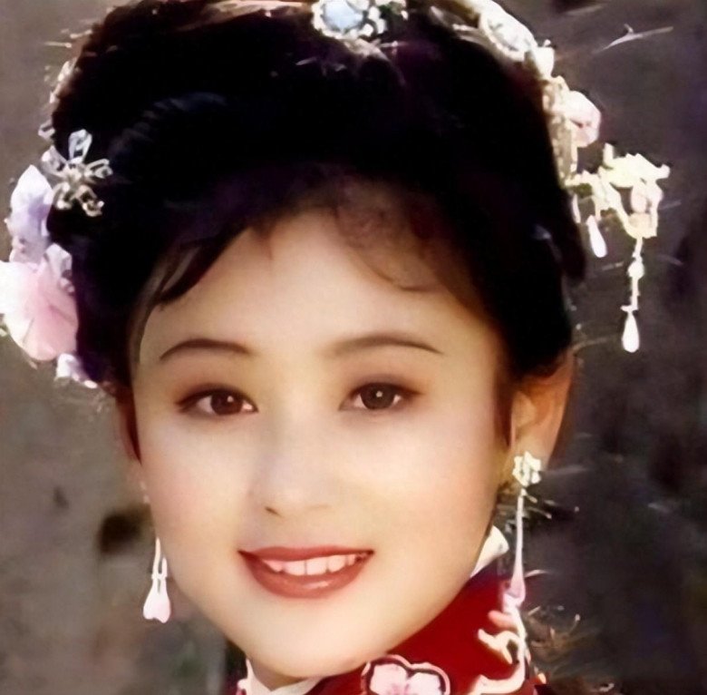 "Người phụ nữ đẹp nhất Trung Quốc" 55 tuổi trẻ như 25, có bí quyết chống già giữ dáng chỉ với 3 chữ - 5