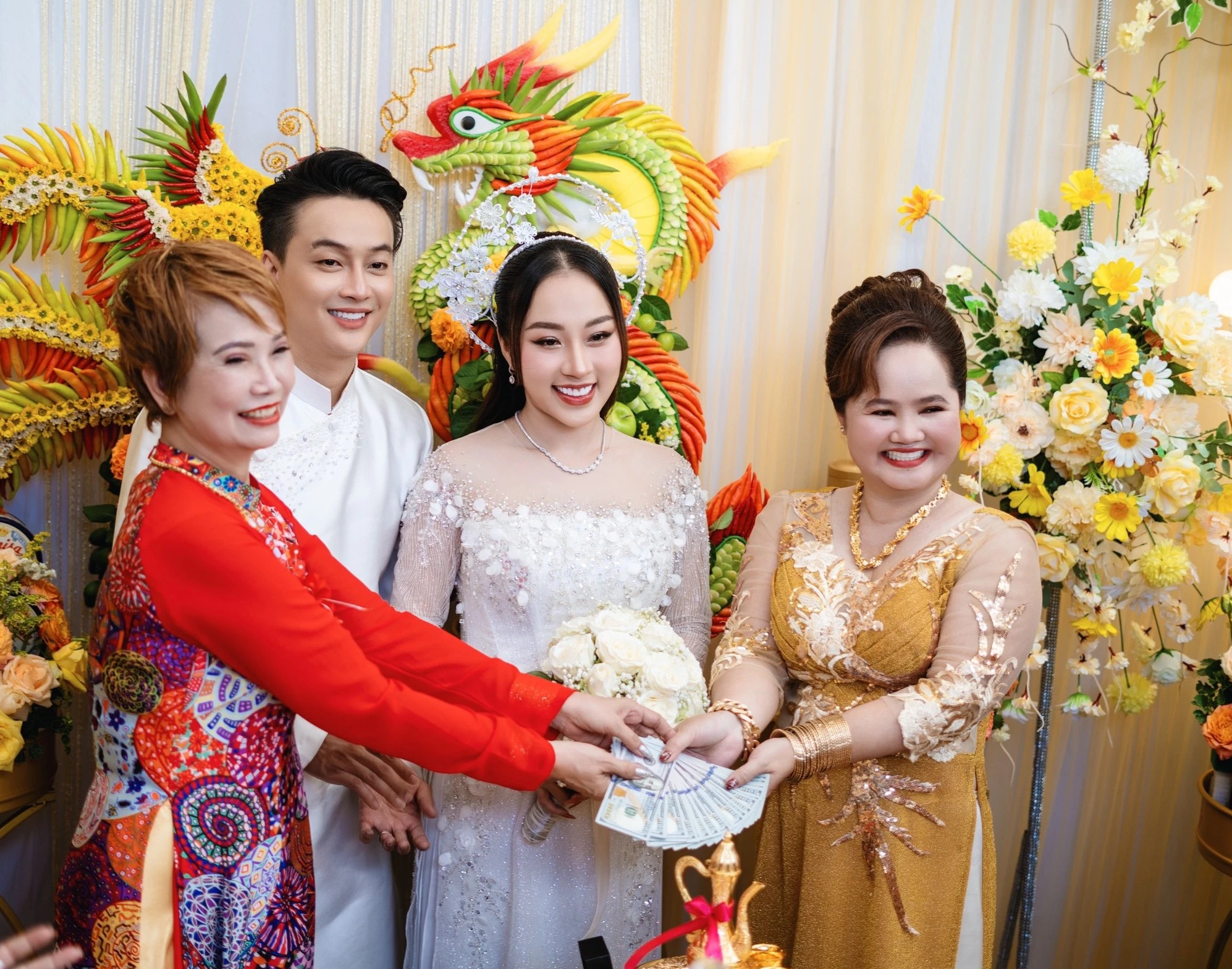 Sao Việt 24h: Hiền Thục xót xa tâm sự với con gái về vụ amp;#34;Mèo Béoamp;#34; nhảy cầu, được ái nữ an ủi - 9