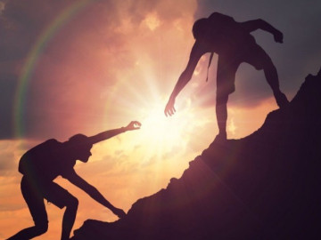 Cô gái bỏ việc, vay nợ đi chữa lành gặp kết đắng, bác sĩ chỉ ra 10 cách tự chữa lành không tốn một xu