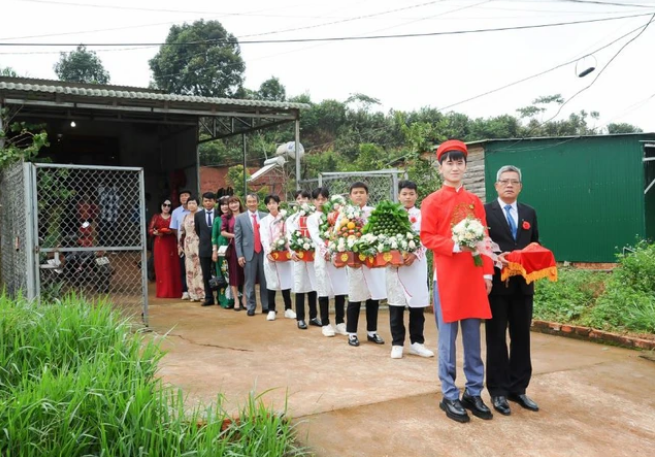 Xúc động chàng kỹ sư bỏ việc nghìn đô, vượt 5.000 km sang Việt Nam ở rể, chăm vợ liệt tứ chi - 3