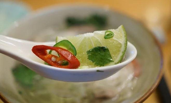 Chanh có thể giúp tiêu diệt vi khuẩn...