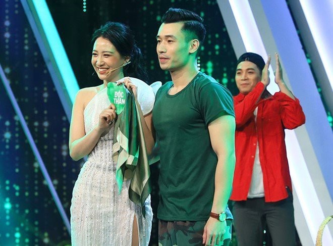 Cô gái Người Ấy Là Ai được ghép đôi với chú bộ đội giờ lấy chồng đạo diễn, khóc nức nở tìm con - 3