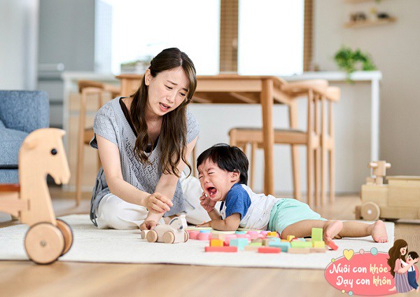 Trí nhớ kém và dễ cáu kỉnh khi ngủ muộn.