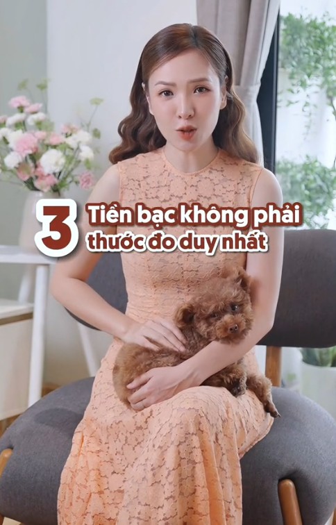 Con hỏi amp;#34;Nhà mình giàu phải không mẹ?amp;#34;, MC Đan Lê trả lời quá thông minh ai cũng khen ngợi - 8