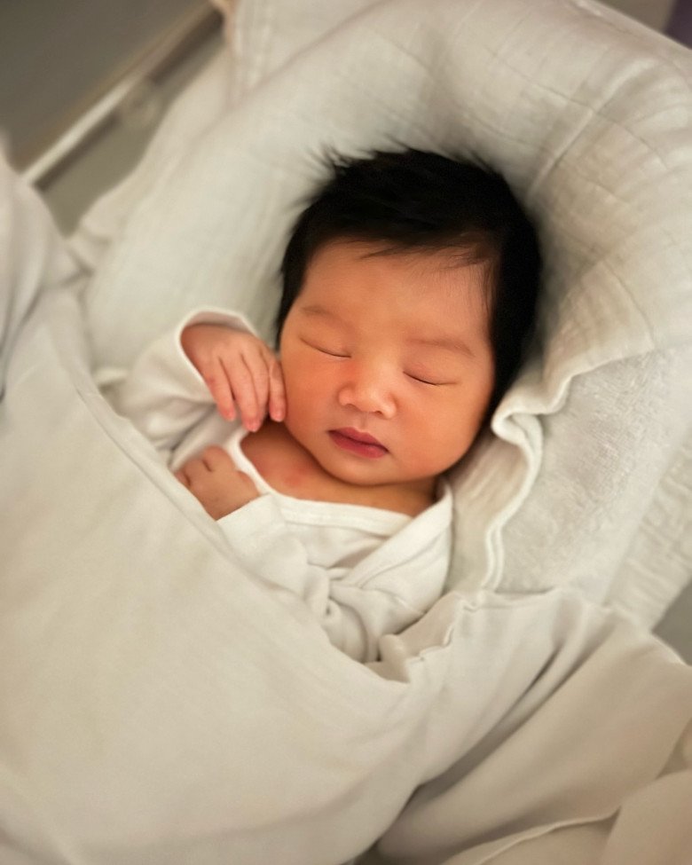 Sao Việt 24h: Đặng Thu Thảo khoe không gian nhà mới xịn sò, rộ thêm nghi vấn chuẩn bị đón amp;#34;bé Rồngamp;#34; - 6