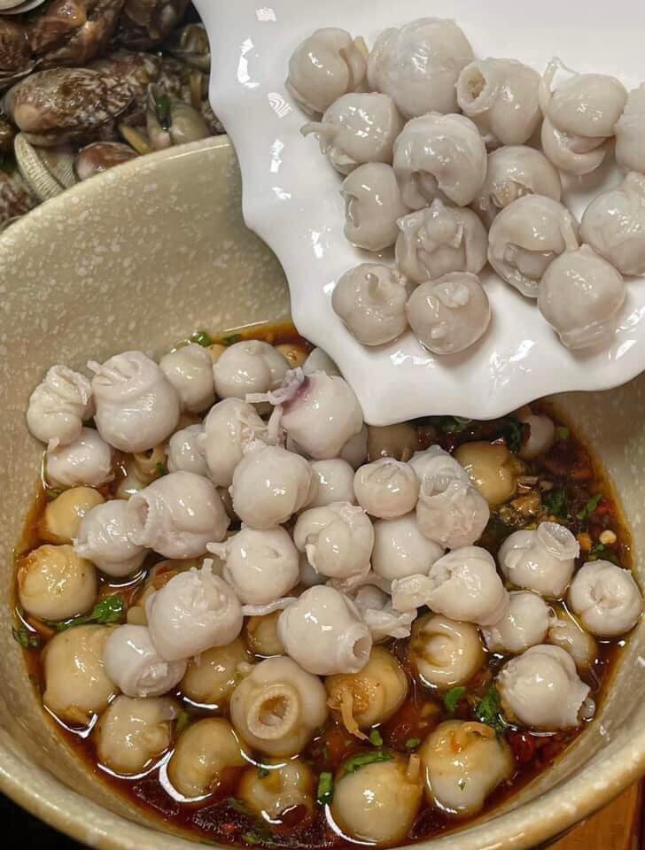 Thứ xưa không ai biết đến, nay thành đặc sản giòn sần sật dân thành phố amp;#34;săn lùngamp;#34;, 200.000 đồng/kg - 3