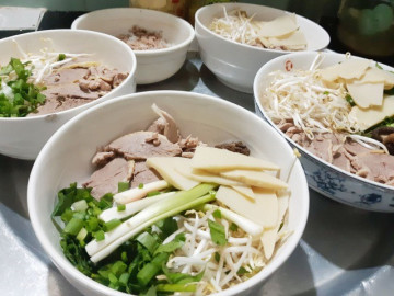 Tự nấu bữa sáng tại nhà có thực tốt hơn ăn hàng quán? Bác sĩ chỉ ra một khác biệt khiến ai cũng giật mình