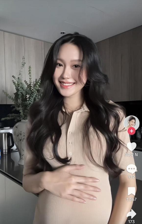 Mẹ bầu Doãn Hải My tăng 11kg.