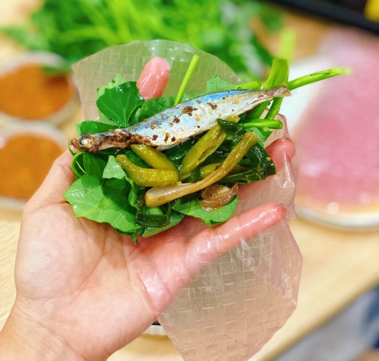 Cách làm cá nục hấp cuốn bánh tráng, rau muống Đà Nẵng vừa dễ thực hiện lại cực ngon mát, dễ ăn cho mùa hè - 5