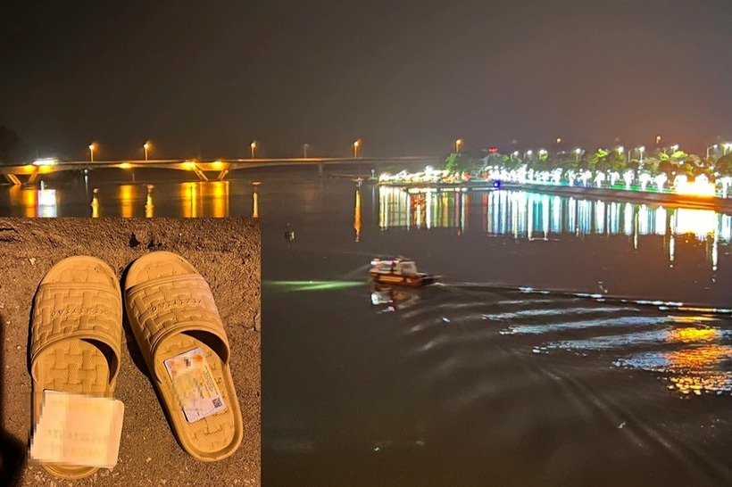 Lực lượng chức năng tìm kiếm nam thanh niên để lại dép trên cầu nghi tự tử. Ảnh: Dân trí 