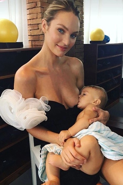 Siêu mẫu Candice Swanepoel không còn lạ lẫm với cảnh vừa đi làm vừa mang con theo và chăm sóc bữa ăn cho bé.