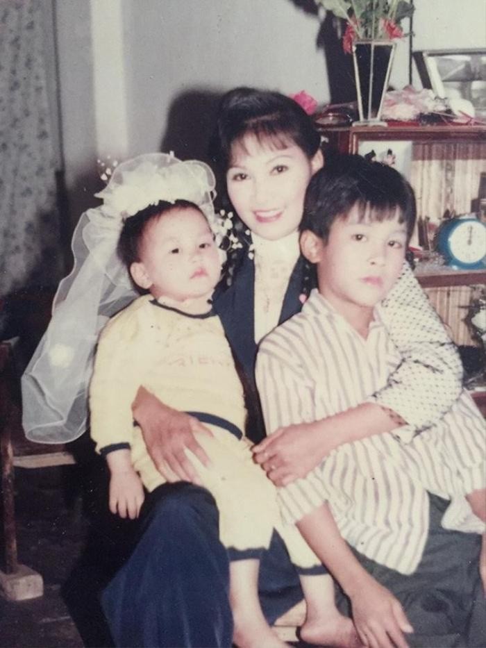 Mẹ ruột Bảo Thanh là giai nhân nức tiếng Bắc Ninh, con gái hưởng gen mẹ, đẹp tới mức bị nghi thẩm mỹ - 5