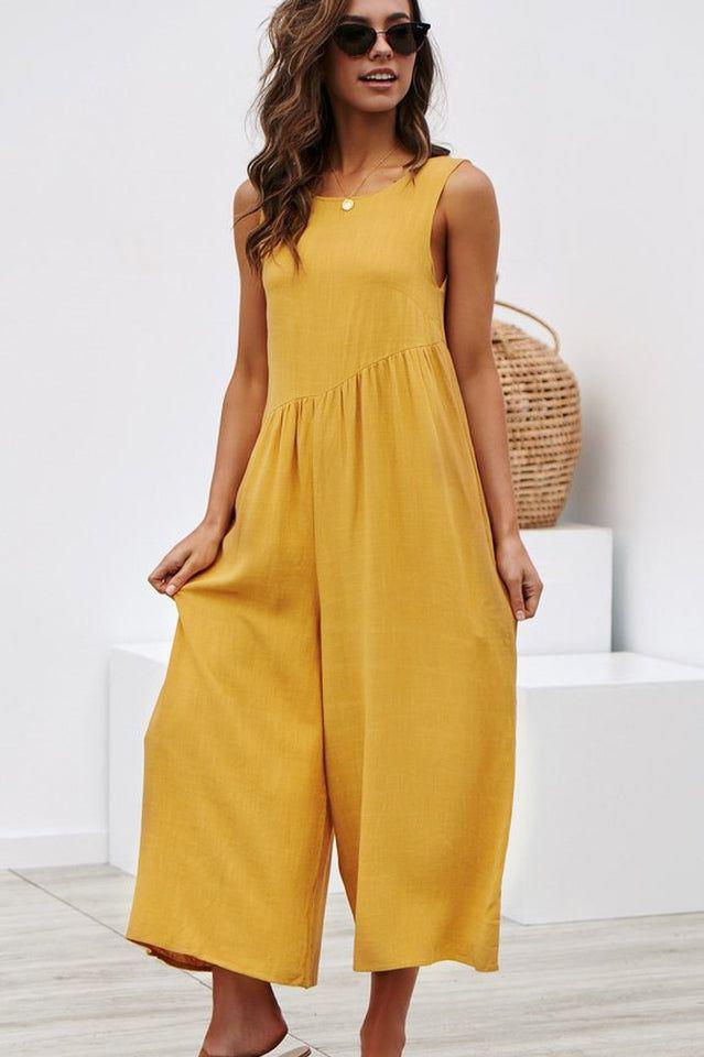 Jumpsuit có thể đẹp và thời trang nhưng nó bất tiện trong nhiều việc.