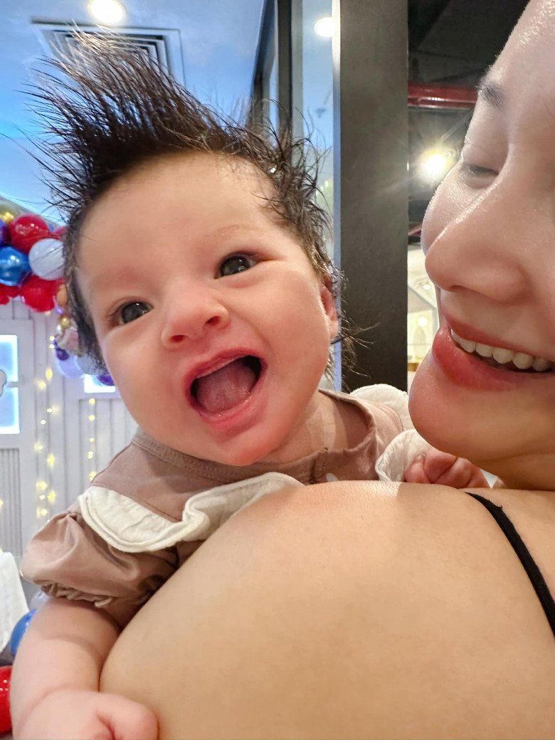 Sao Việt 24h: MC Cát Tường tiết lộ mẹ bệnh nhưng amp;#34;bướngamp;#34;, Ốc Thanh Vân ở trời Tây nhớ mẹ đẻ và mẹ chồng - 18