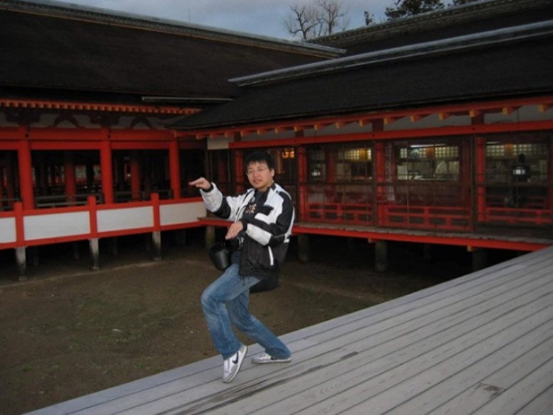 Hình ảnh Shark Bình thời còn trẻ