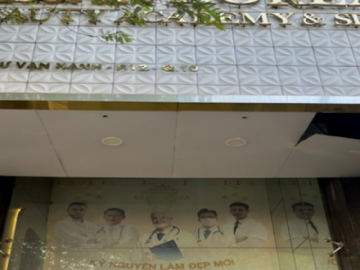 TP HCM: Phản cảm dịch vụ "cậu bé Nga VIP" tại cơ sở chăm sóc da ở quận 10