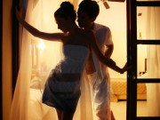 Sức khỏe - Bật đèn sáng hay mặc gợi cảm sẽ quyến rũ nam giới hơn? Đa phần phụ nữ đều chọn sai