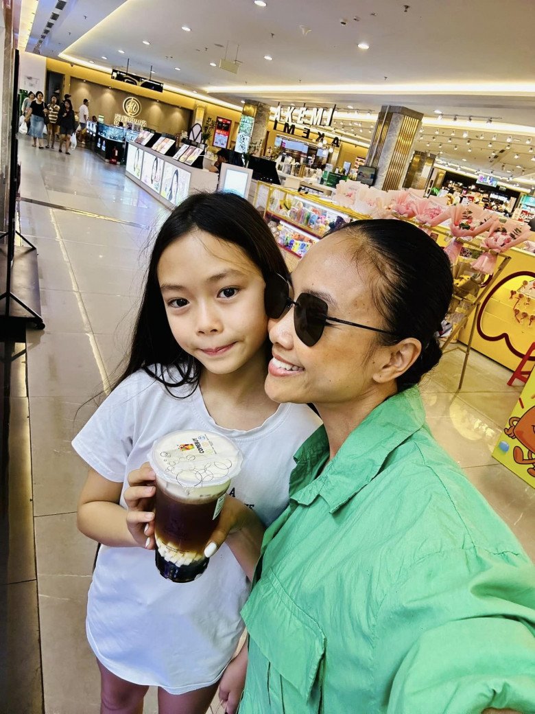 Sao Việt 24h: Thủy Tiên đăng văn bản của Bộ Công an, thề thốt bị lấy hết gia sản nếu amp;#34;ănamp;#34; 1 đồng - 8