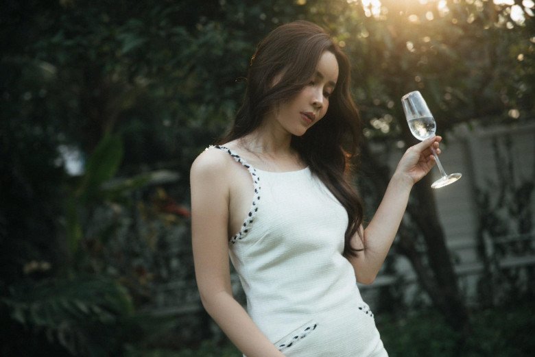 Sao Việt 24h: Thủy Tiên đăng văn bản của Bộ Công an, thề thốt bị lấy hết gia sản nếu amp;#34;ănamp;#34; 1 đồng - 7