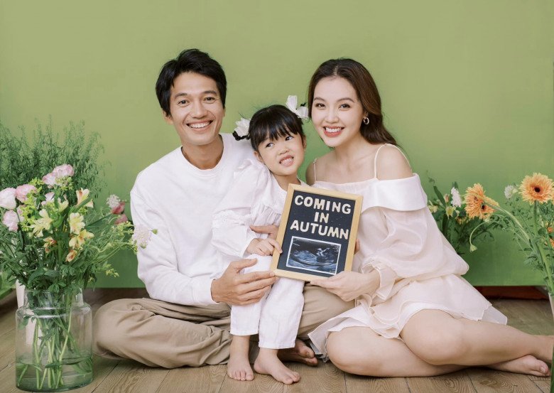 Sao Việt 24h: Thủy Tiên đăng văn bản của Bộ Công an, thề thốt bị lấy hết gia sản nếu amp;#34;ănamp;#34; 1 đồng - 4