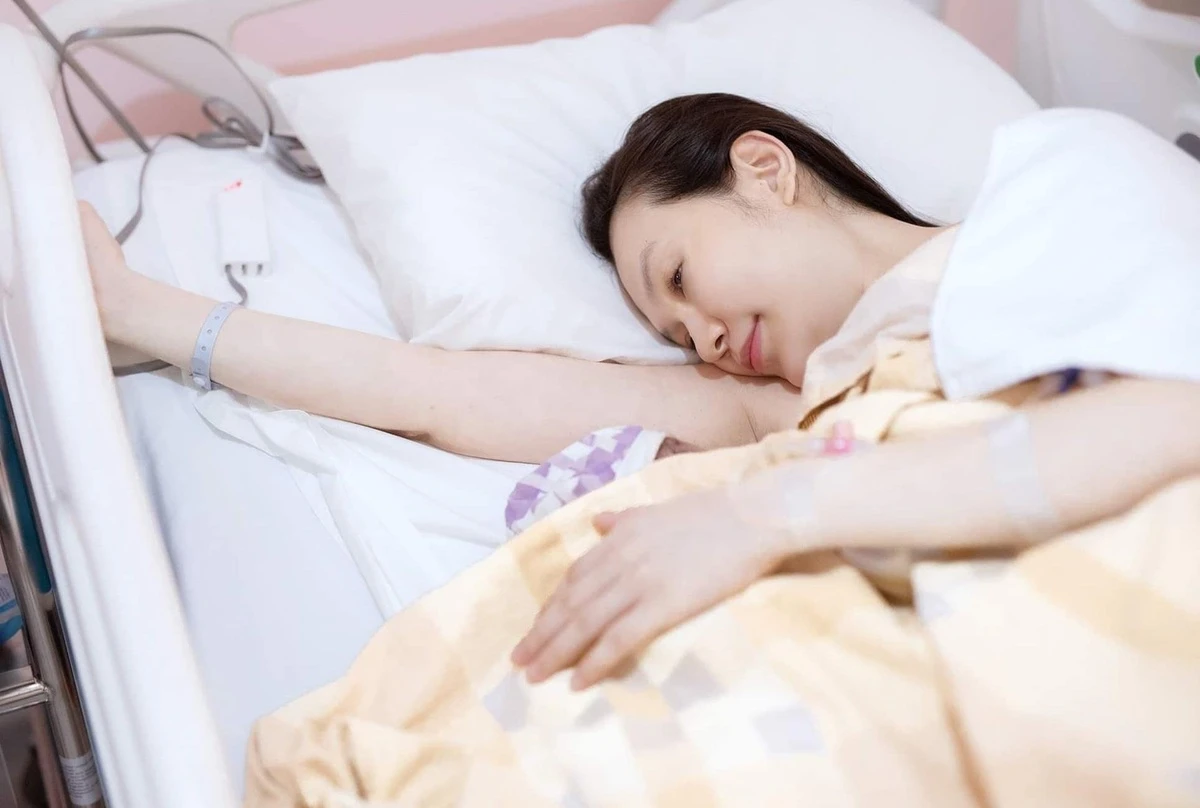 Bà xã Tuấn Hưng sinh con thứ 3.