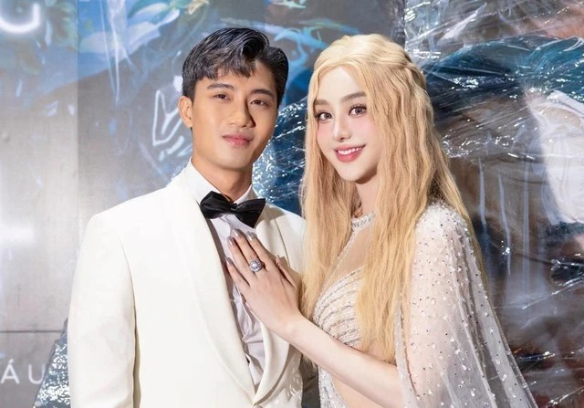 Sao Việt 24h: Ốc Thanh Vân lên tiếng về tin đồn tự lái trực thăng tại Úc, ông xã tiết lộ nỗi sợ - 11