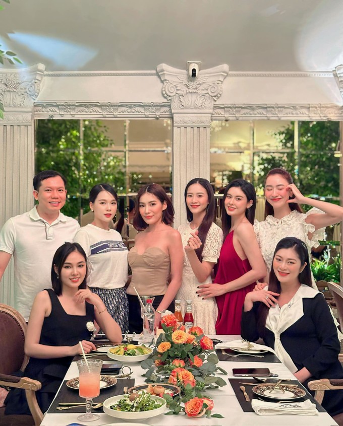 Sao Việt 24h: Ốc Thanh Vân lên tiếng về tin đồn tự lái trực thăng tại Úc, ông xã tiết lộ nỗi sợ - 8