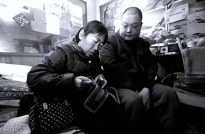 Chồng làm giả con dấu để cứu vợ, bật khóc trước tòa nhưng vẫn khẳng định “xứng đáng!” - 4