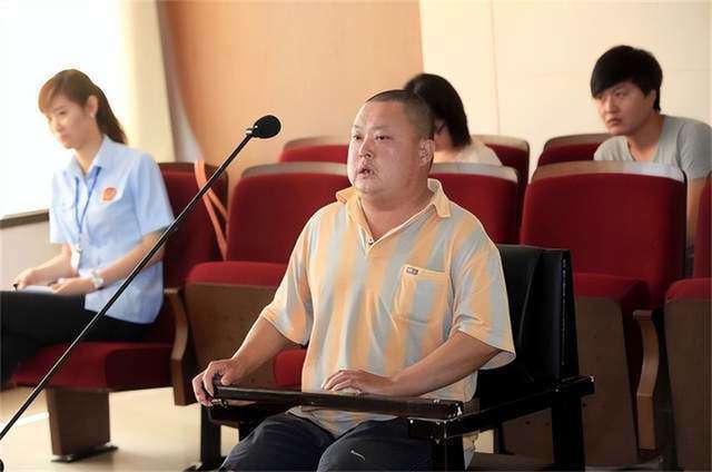 Chồng làm giả con dấu để cứu vợ, bật khóc trước tòa nhưng vẫn khẳng định “xứng đáng!” - 3