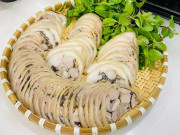 Bếp Eva - Gái đảm Sài Gòn mách cách làm chân giò rút xương nhồi thịt luộc thơm ngon, thanh mát cho ngày hè