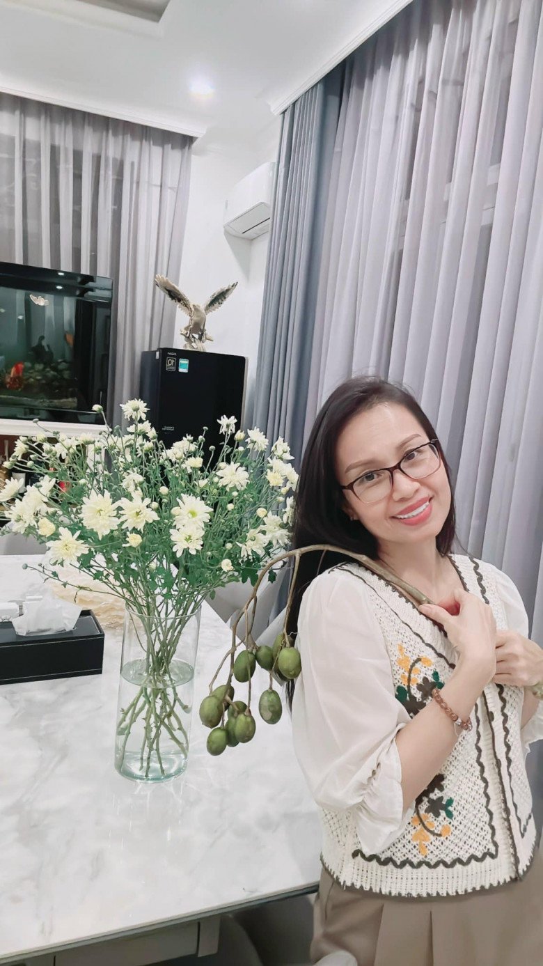 Hiện tại, nữ ca sĩ có cuộc sống giản dị bên chồng con đáng ngưỡng mộ. 