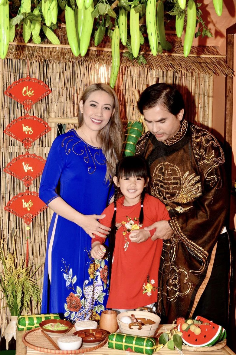 Đức Tiến và Bình Phương từng có hành trình 10 năm gian nan tìm con.