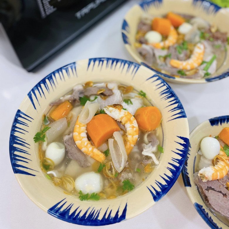 Cách nấu hủ tiếu Nam Vang của Nam Bộ thơm ngon, hấp dẫn, đậm vị của mẹ đảm Sài Gòn - 15