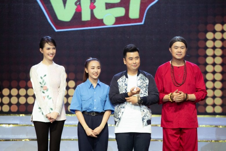 Với tiết mục phát huy được thế mạnh của các thành viên trong đội, nhóm của Phan Thị Mơ xuất sắc giành ngôi vị Quán quân Cười xuyên Việt 2024.