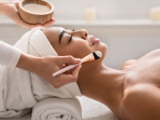 Làm đẹp - 5 công thức đắp mặt nạ từ mật ong giúp da chị em từ "chảo dầu" trở nên trong veo như nước