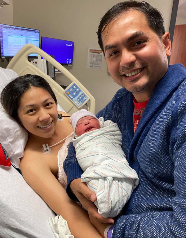 Khoảnh khắc con gái Đức Tiến - Bé Mèo chào đời năm 2020.