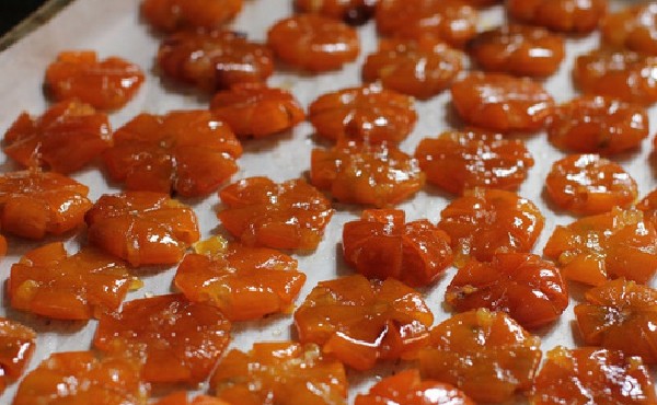 Loại quả xưa khȏng ai ngó ngàng, giờ thành ᵭặc sản mùa hè có vị chua ngọt hấp dẫn, 200.000 ᵭṑng/kg - 3