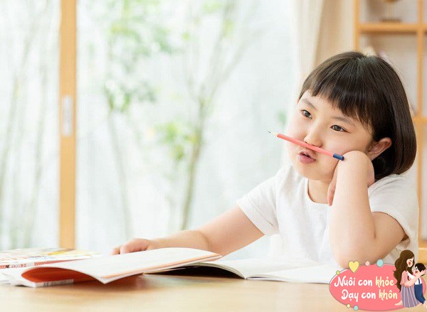 Suy nghĩ lan man và mơ mộng nhưng ưu điểm là có tính sáng tạo cao.