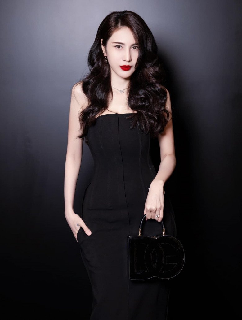 Thủy Tiên bức xúc lên tiếng khi bị réo vào drama nợ tiền.